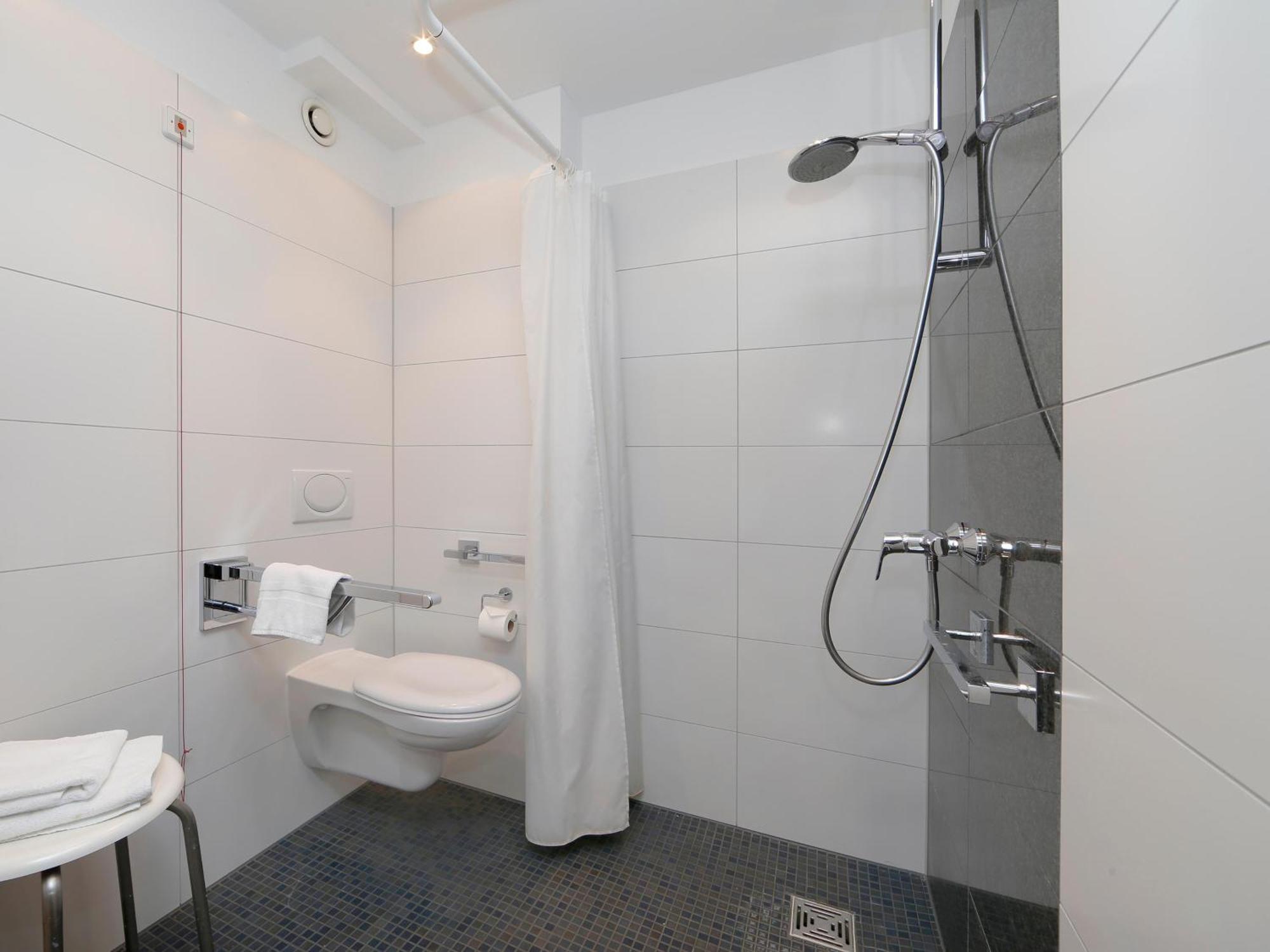 Berlin-dreilinden 3*